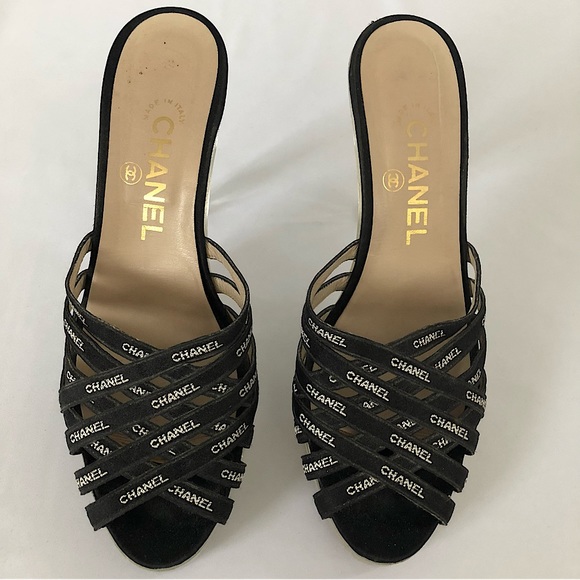 Chanel clear bottom slip on pumps - Picture 2 of 2